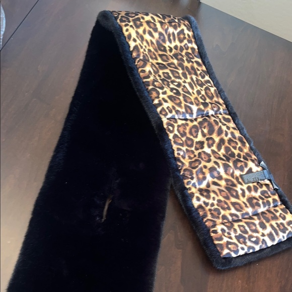 Elegant White House Black Market Black Faux Fur Wrap with Leopard Print - Picture 5 of 7